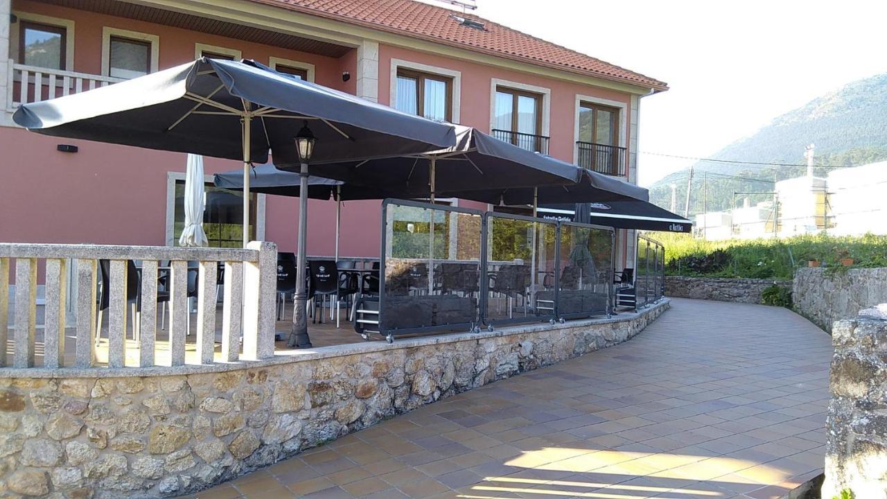 A Raina Hotel
