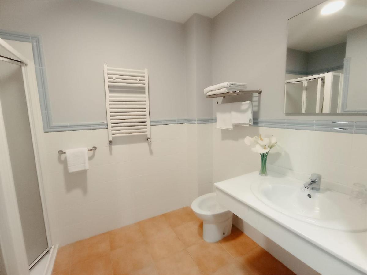A Raina Hotel Oia