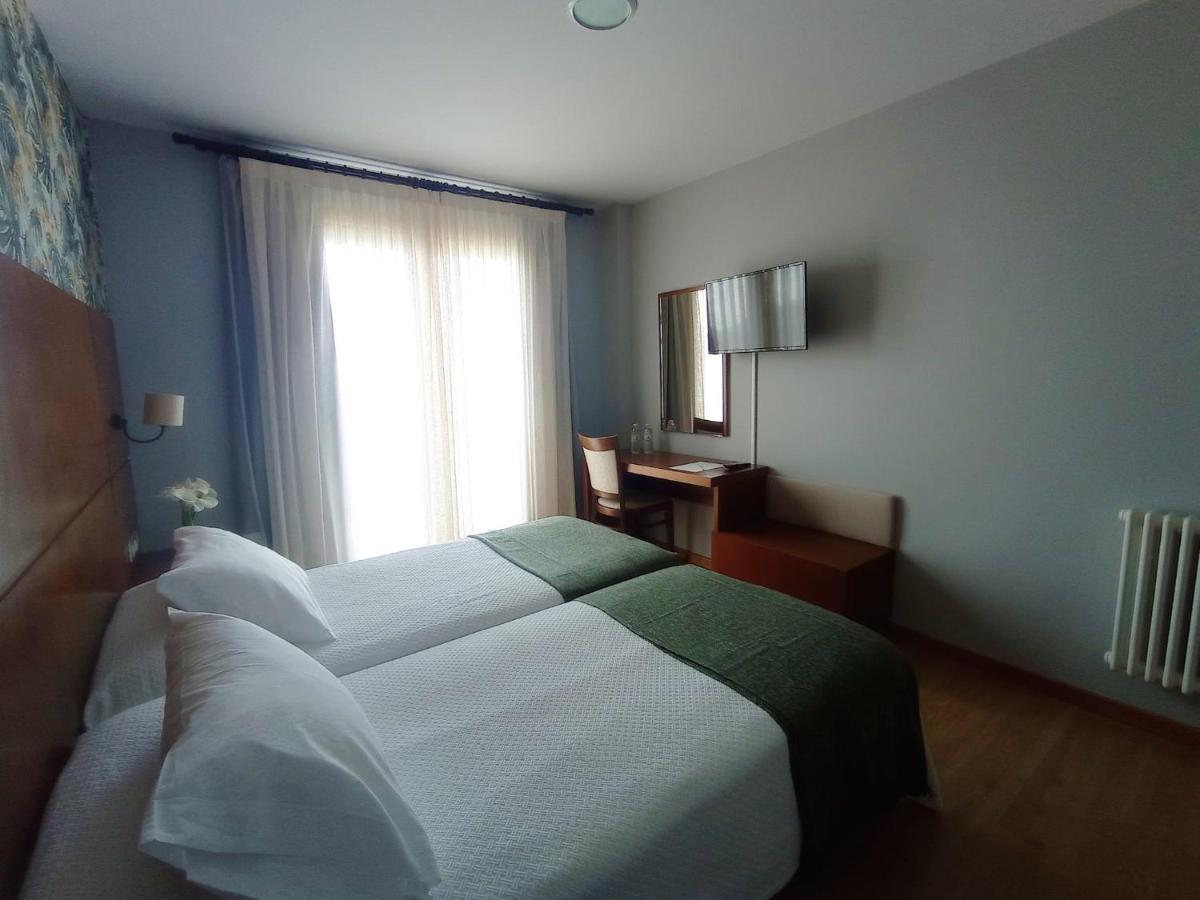 A Raina Hotel Oia